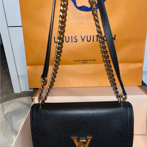 LV Chain Bag Lockme - Picture 2 of 10